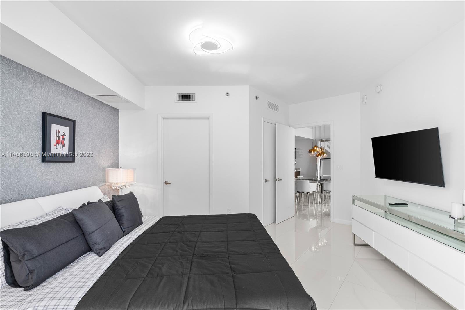 475 Brickell Ave # 4407