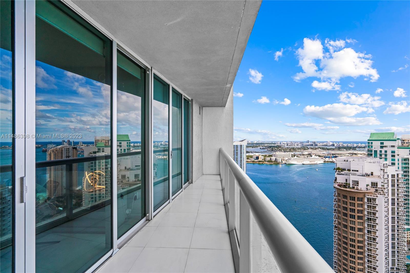 475 Brickell Ave # 4407