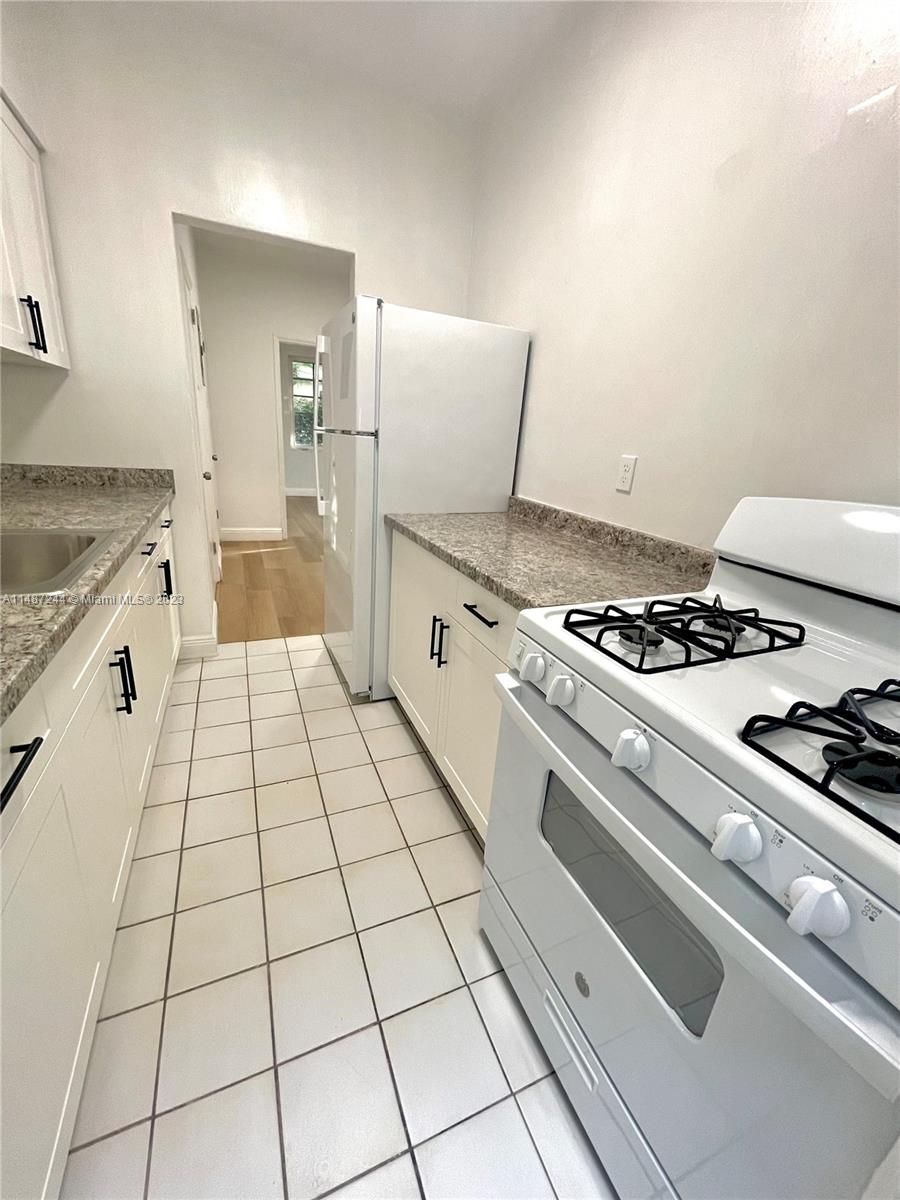 1521 Jefferson Ave # 1