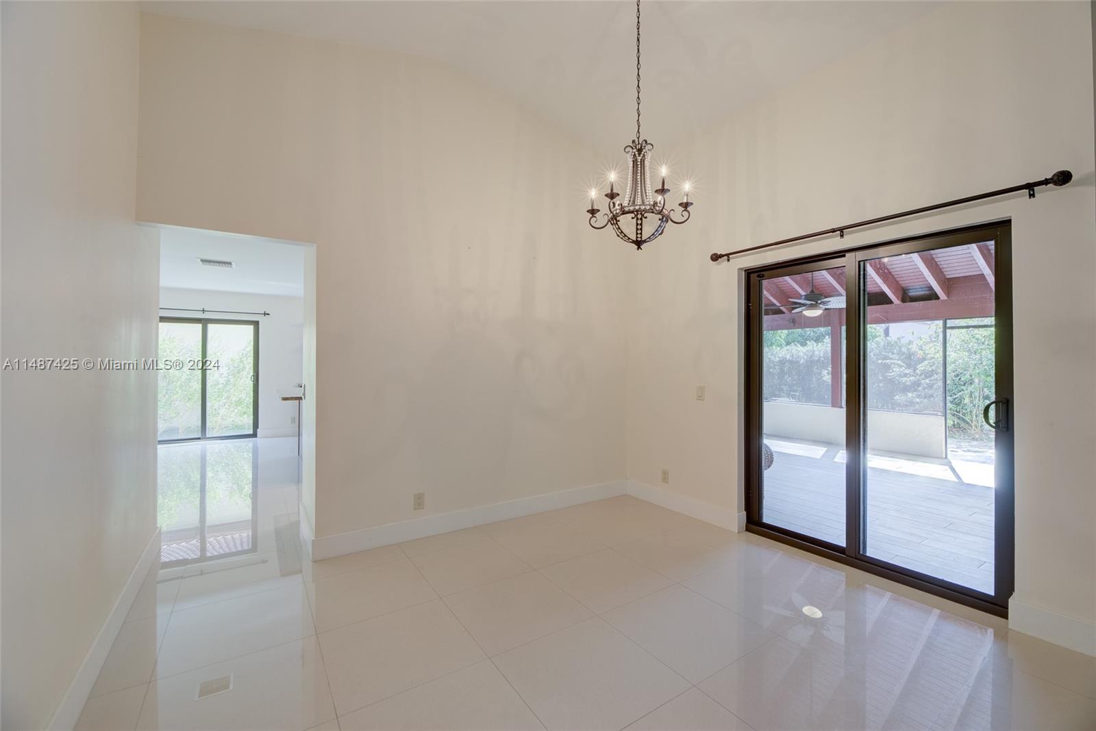 2205 Charleston