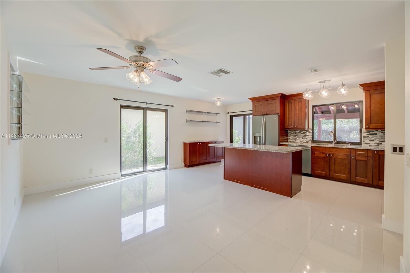 2205 Charleston