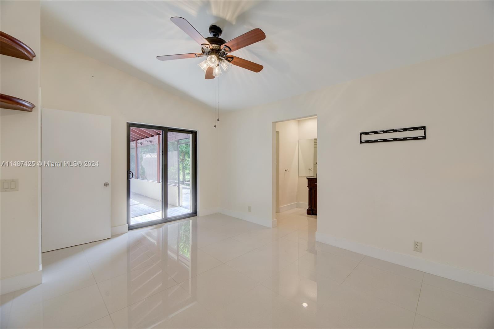 2205 Charleston