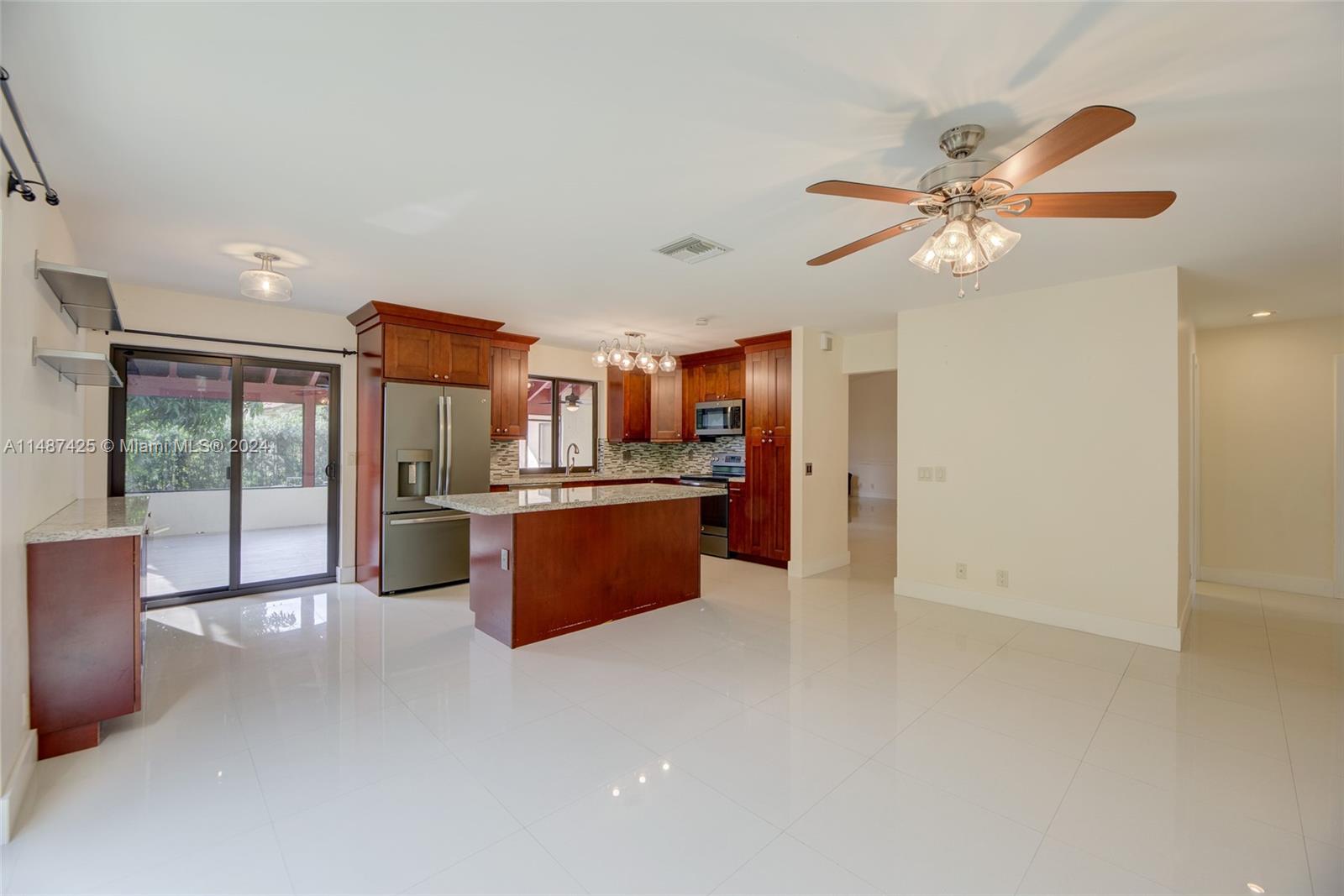 2205 Charleston