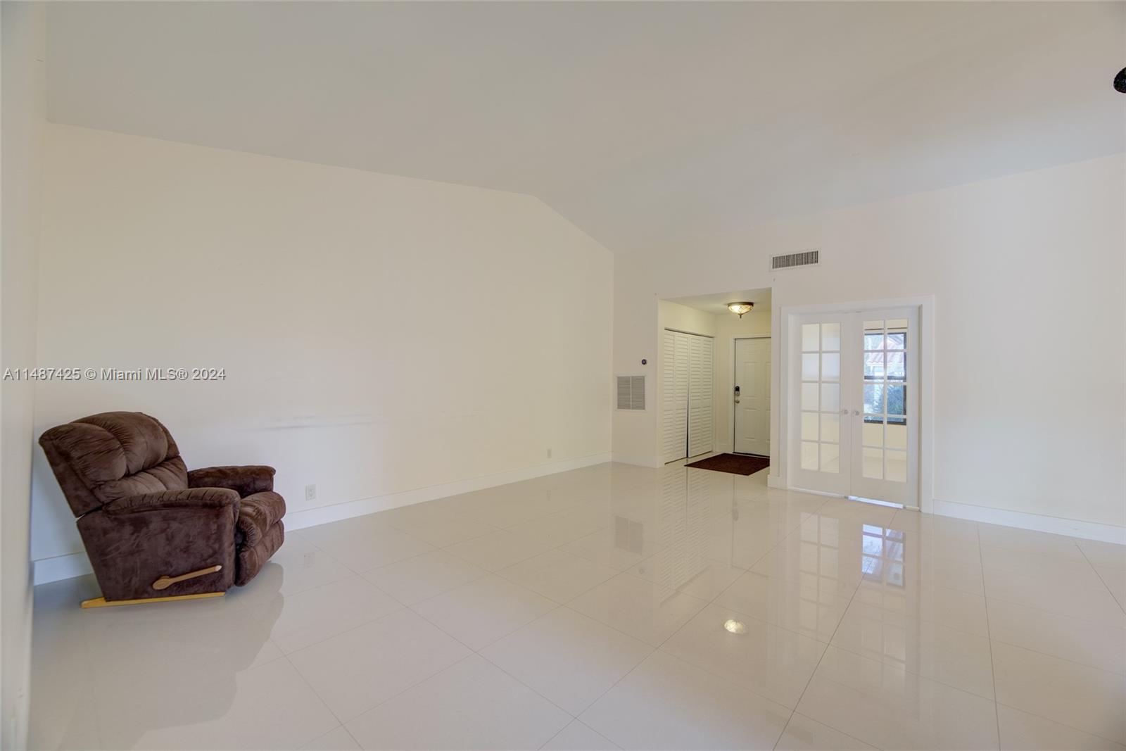 2205 Charleston