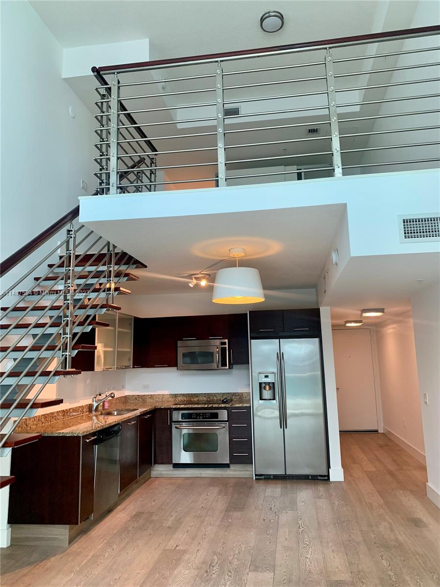 41 SE 5th St # 1806