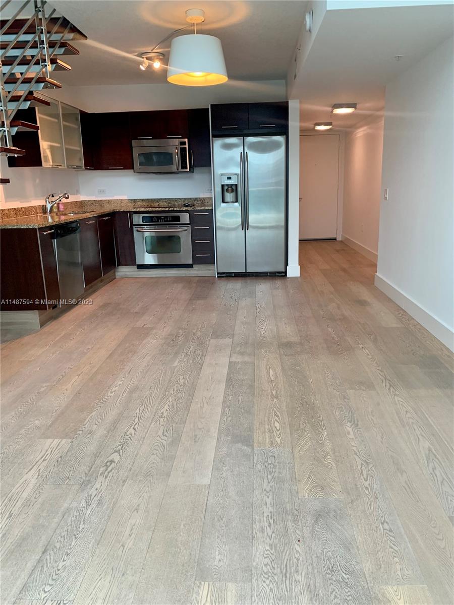 41 SE 5th St # 1806