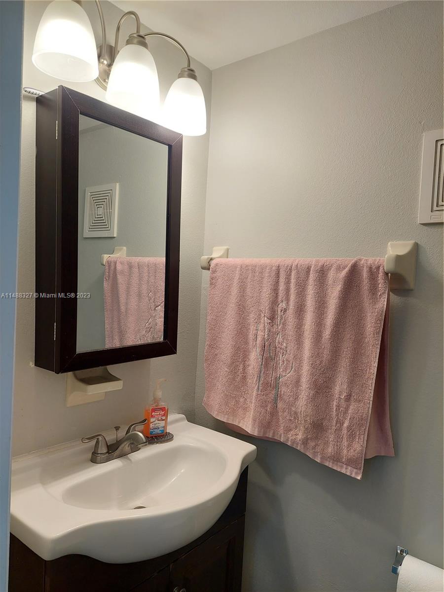 20 SW 108th Ave # 6F