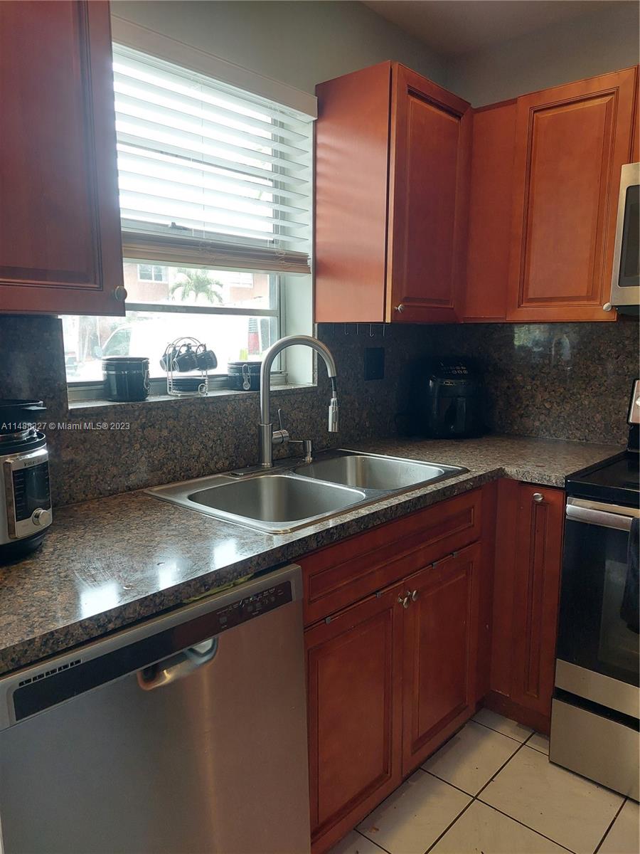 20 SW 108th Ave # 6F