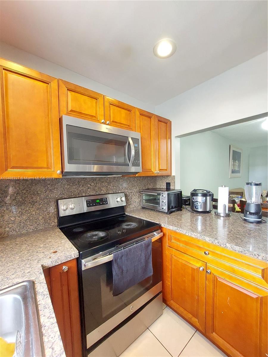 20 SW 108th Ave # 6F