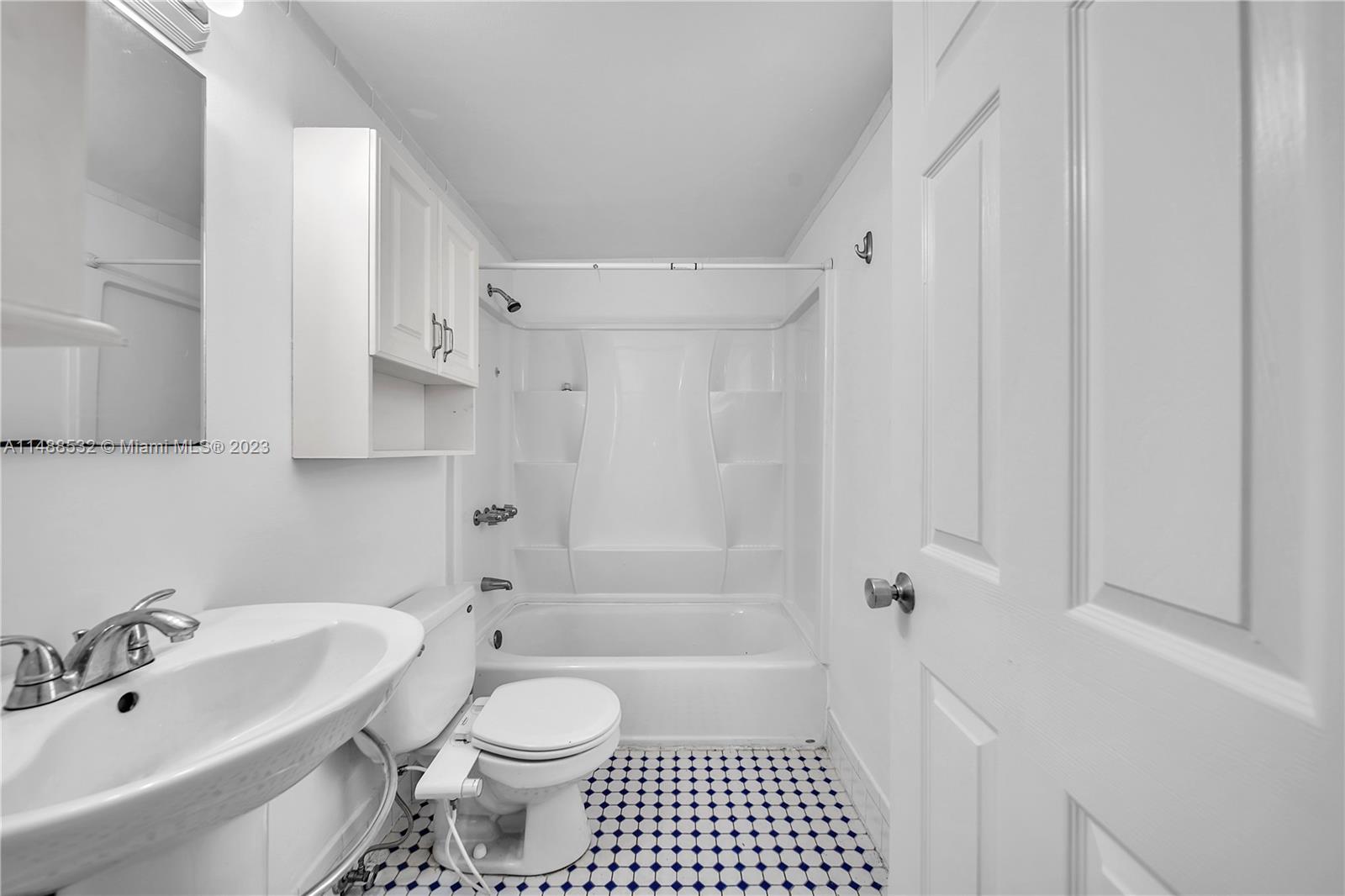 1337 Euclid Ave Unit: 108