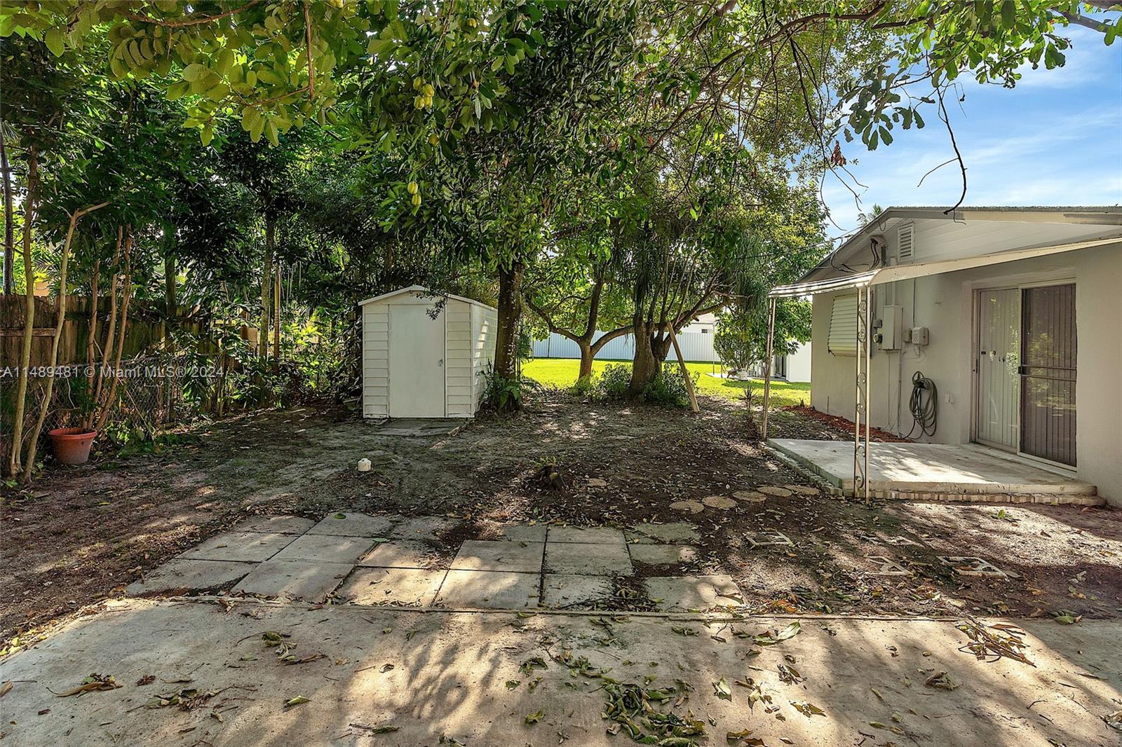 5950 NW 42nd Ter