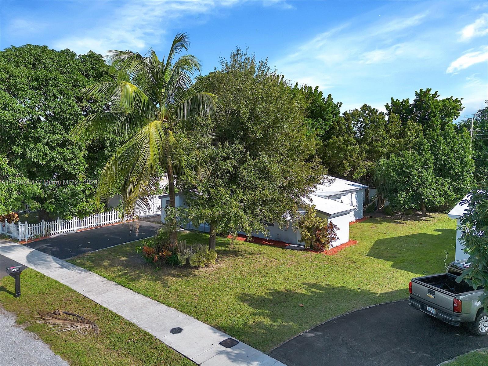 5950 NW 42nd Ter