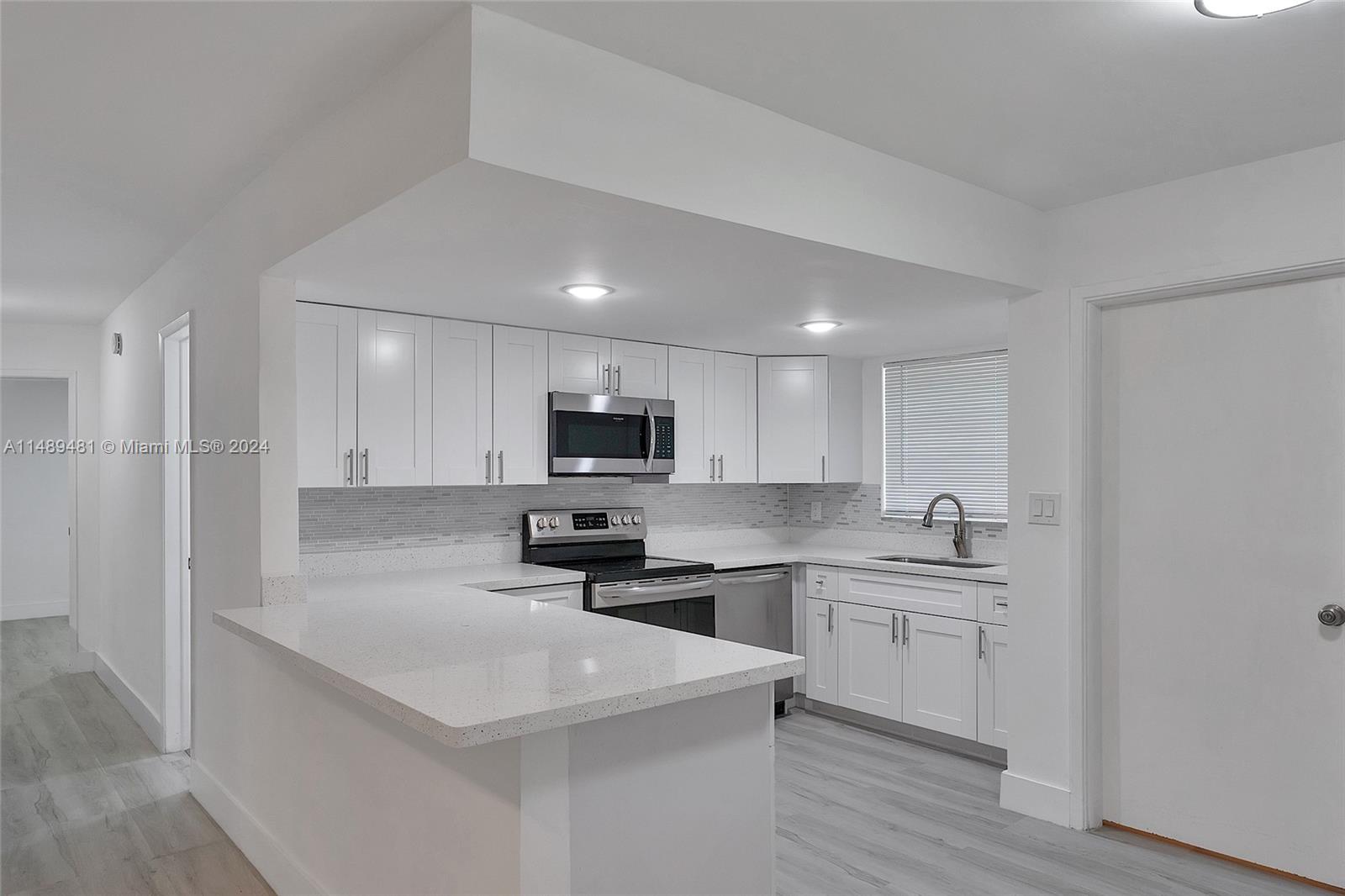 5950 NW 42nd Ter