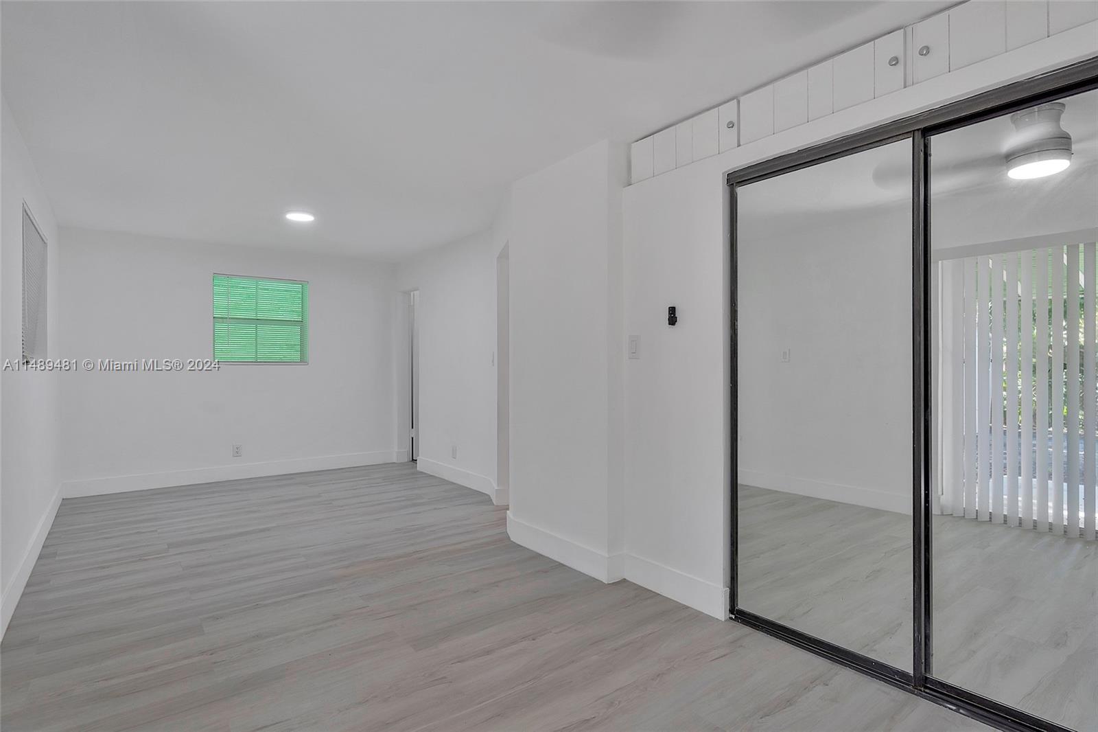 5950 NW 42nd Ter