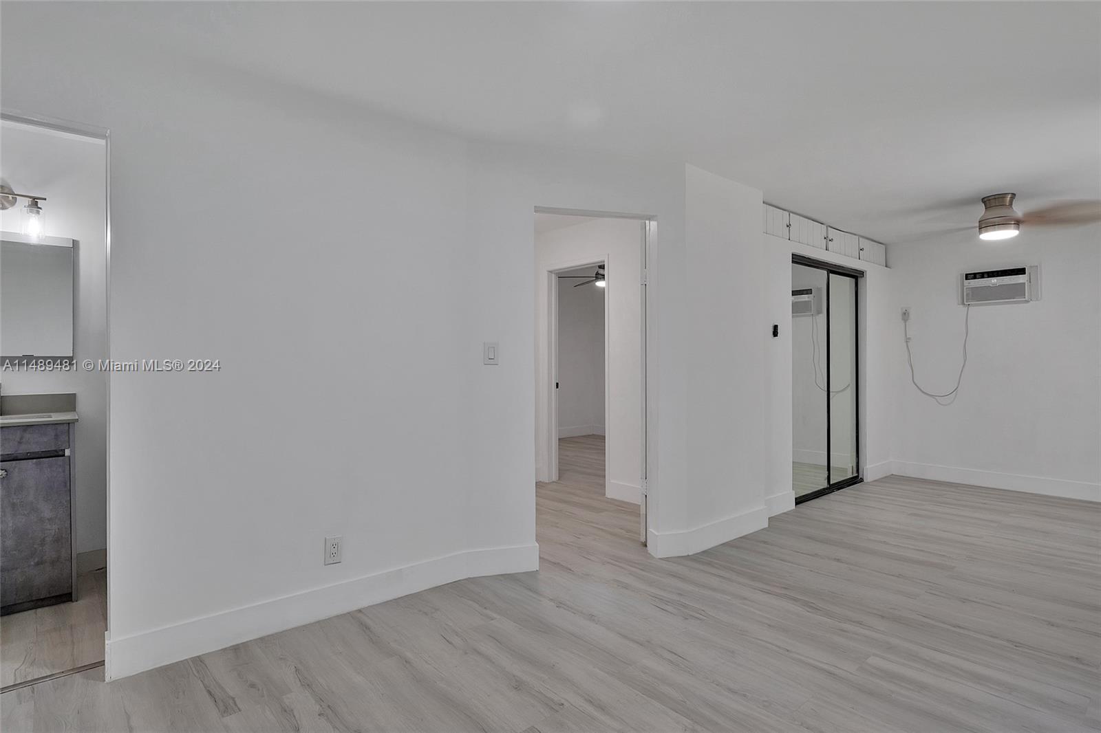 5950 NW 42nd Ter