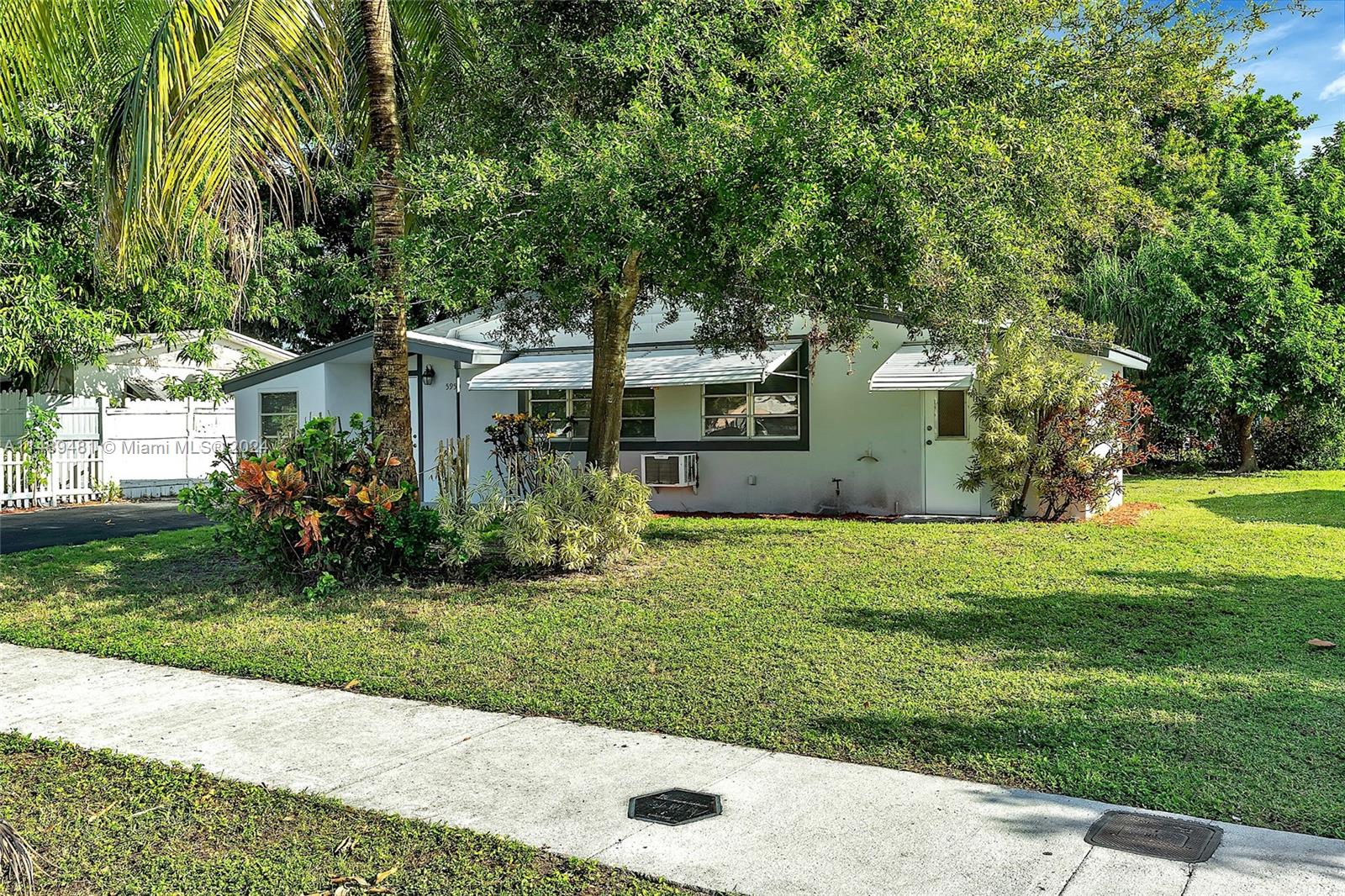 5950 NW 42nd Ter