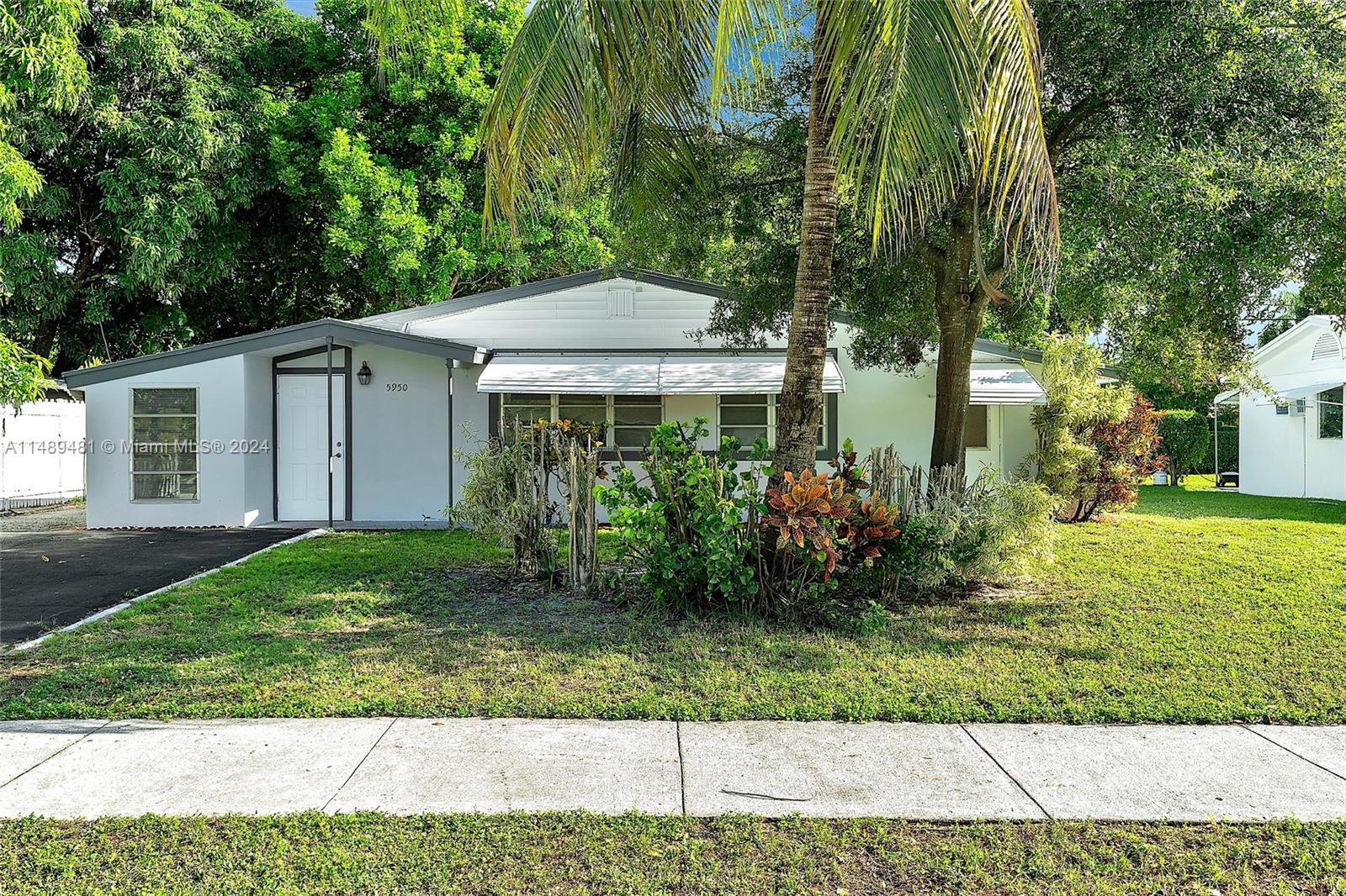 5950 NW 42nd Ter