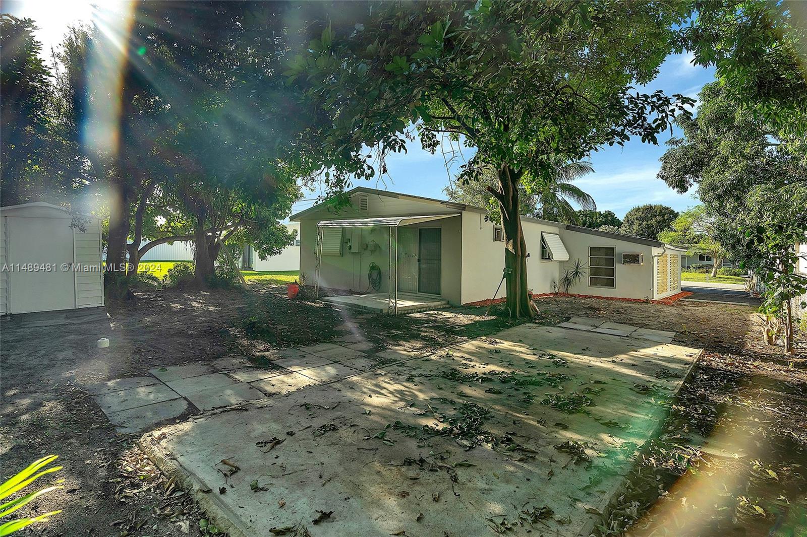 5950 NW 42nd Ter