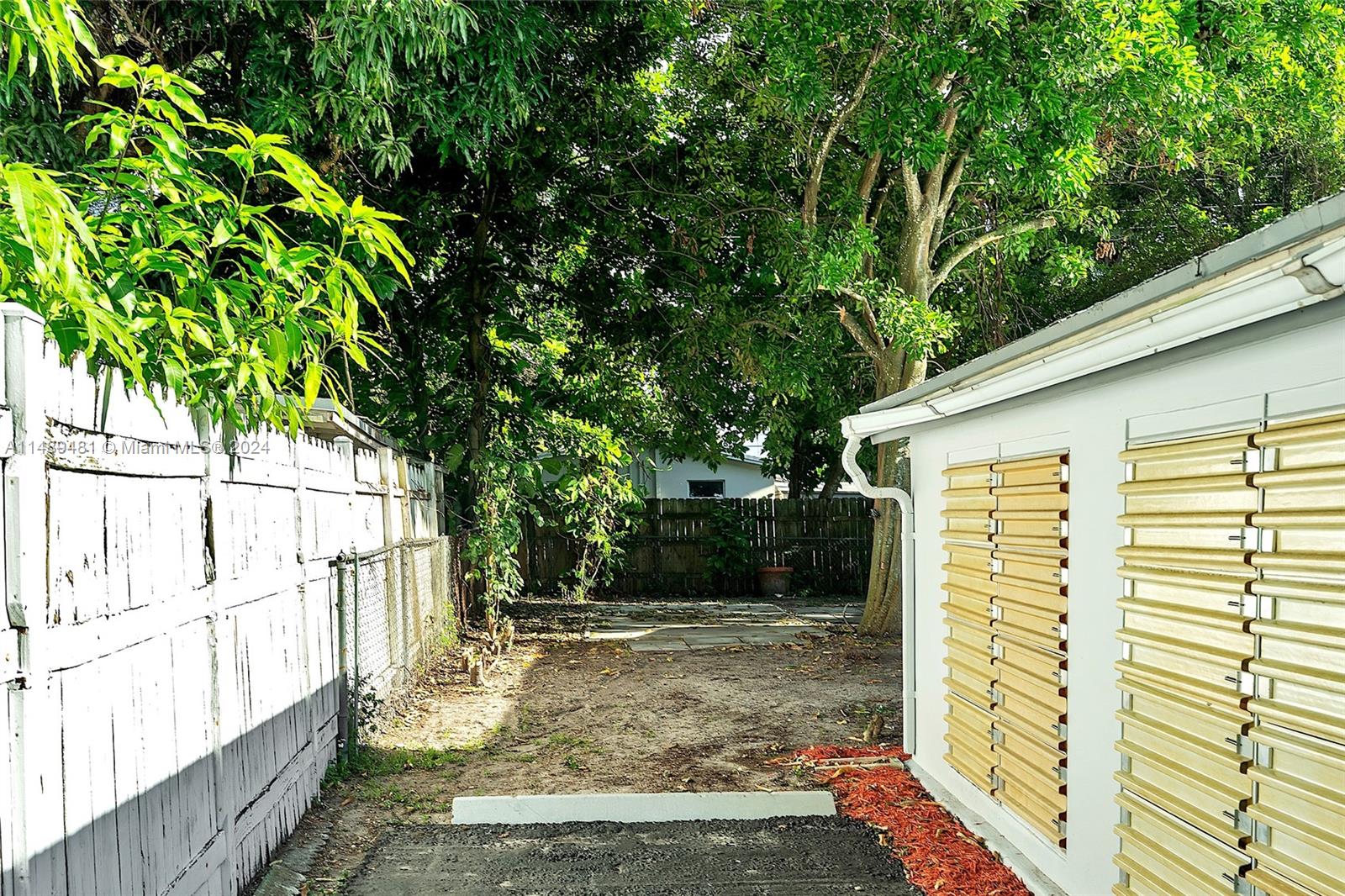 5950 NW 42nd Ter