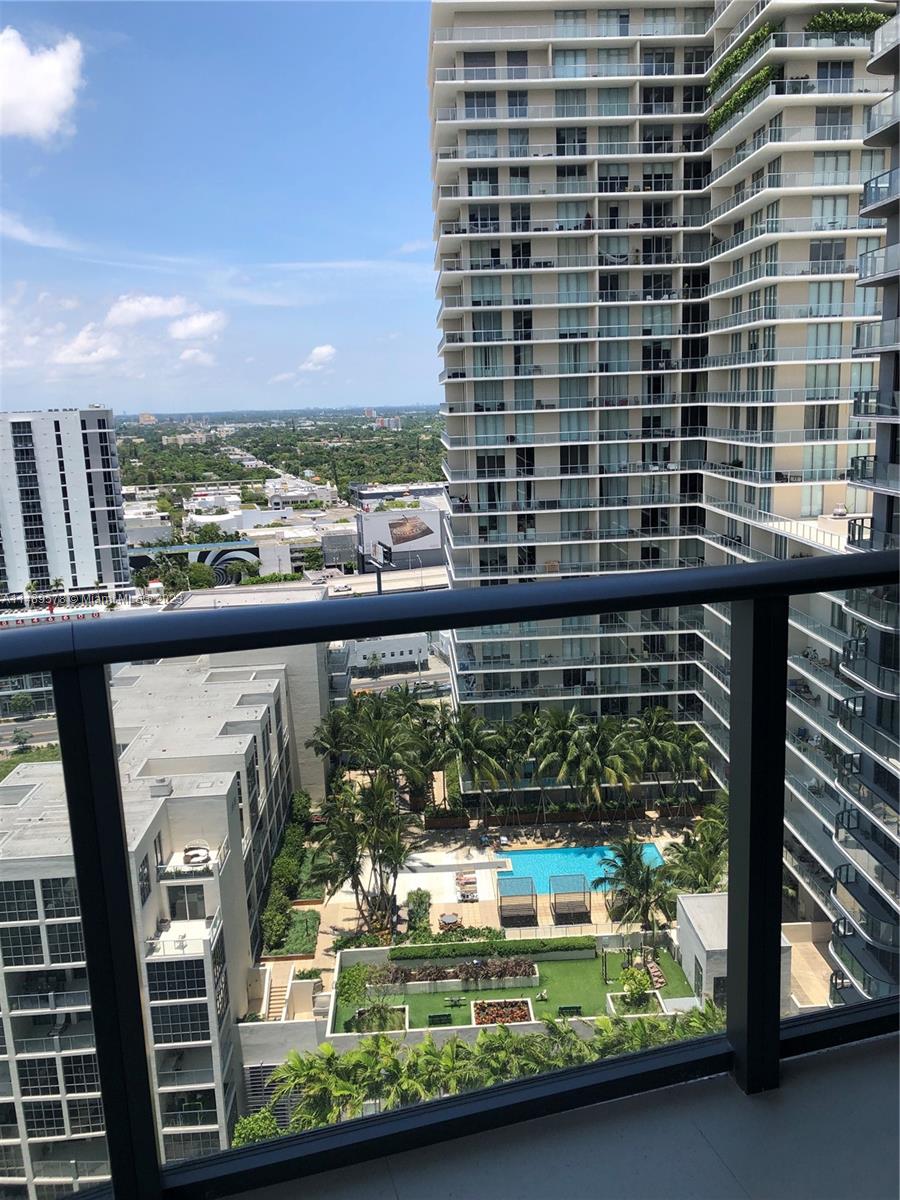 121 NE 34th St # 1201