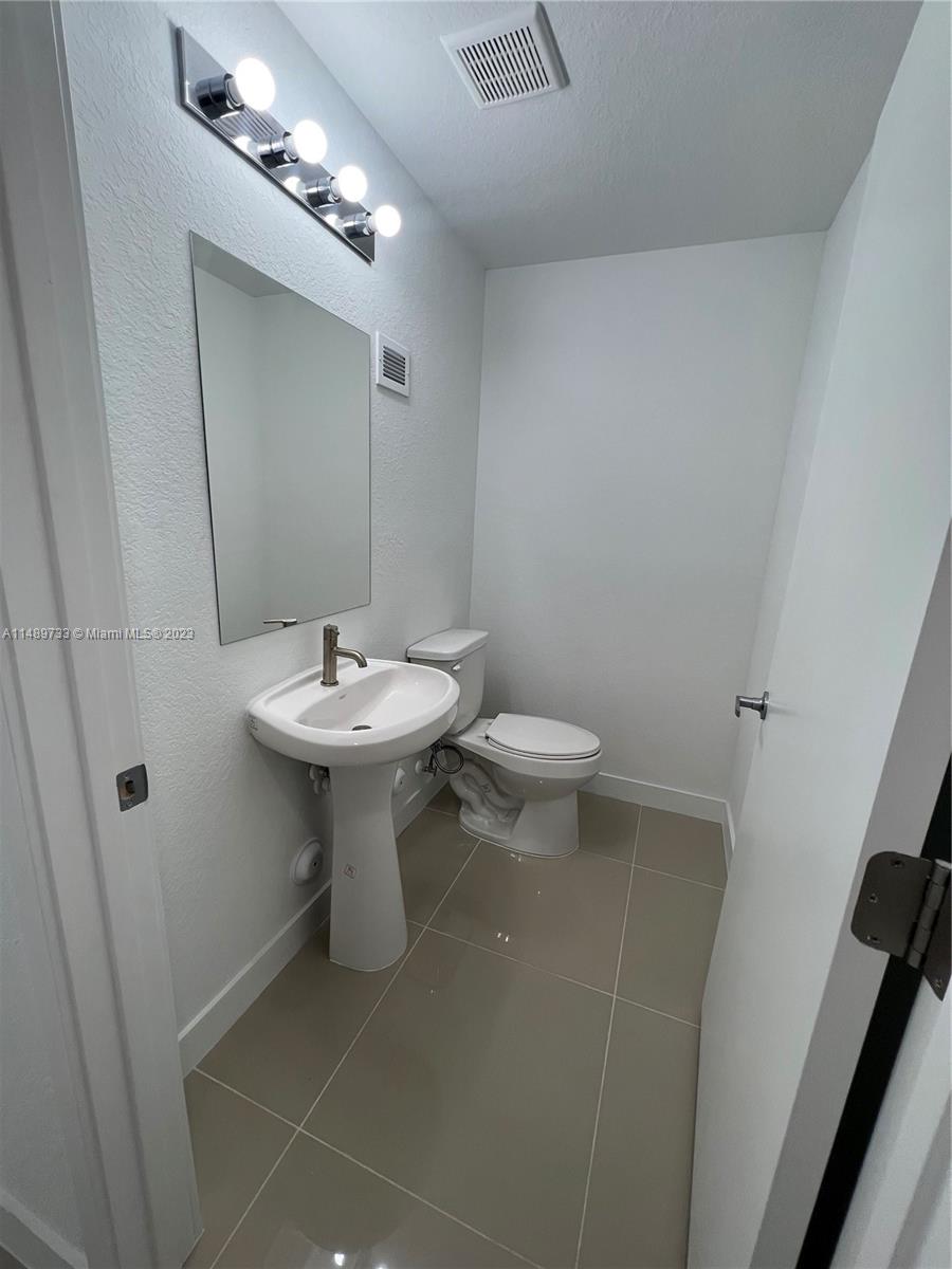 25855 SW 145th Ave # 25855