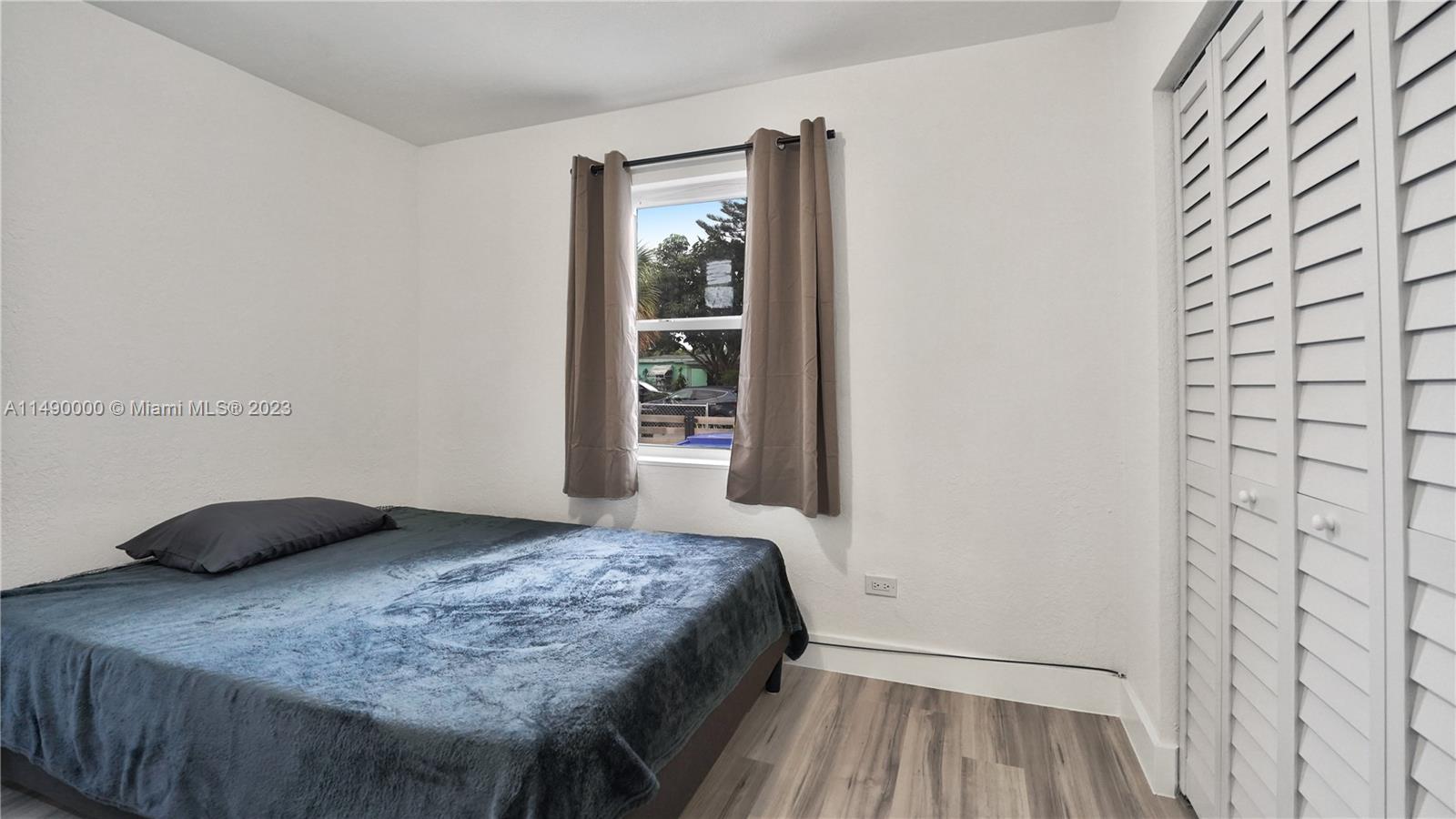 1441 NE 154th Ter