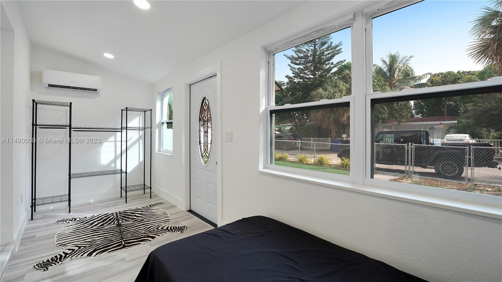 1441 NE 154th Ter