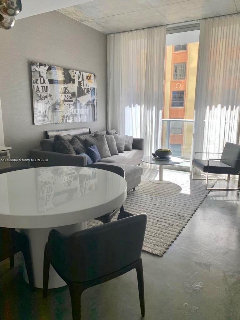 151 SE 1st St # 903