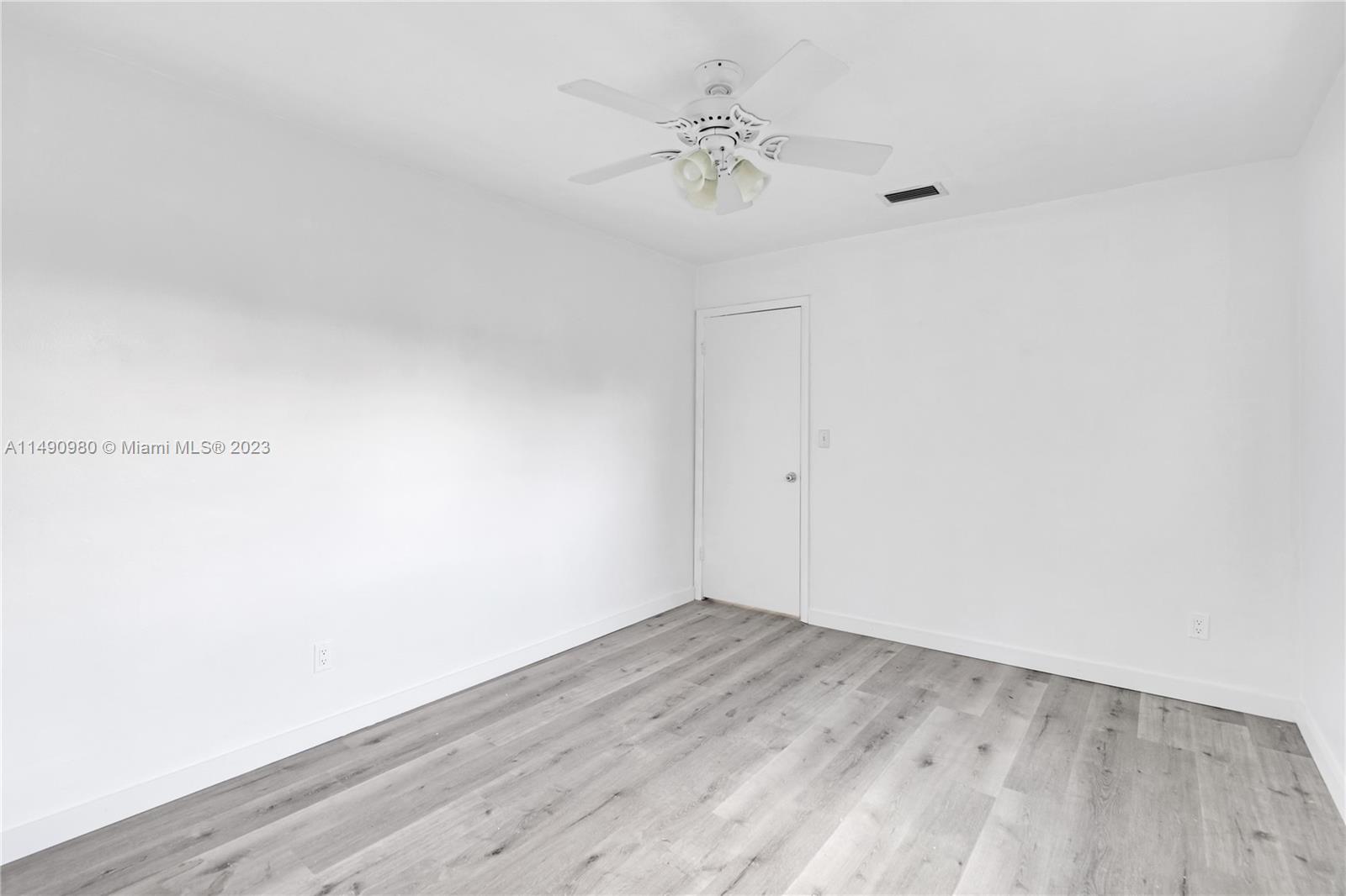 2850 SW 18th St # 2 Unit: 1-2