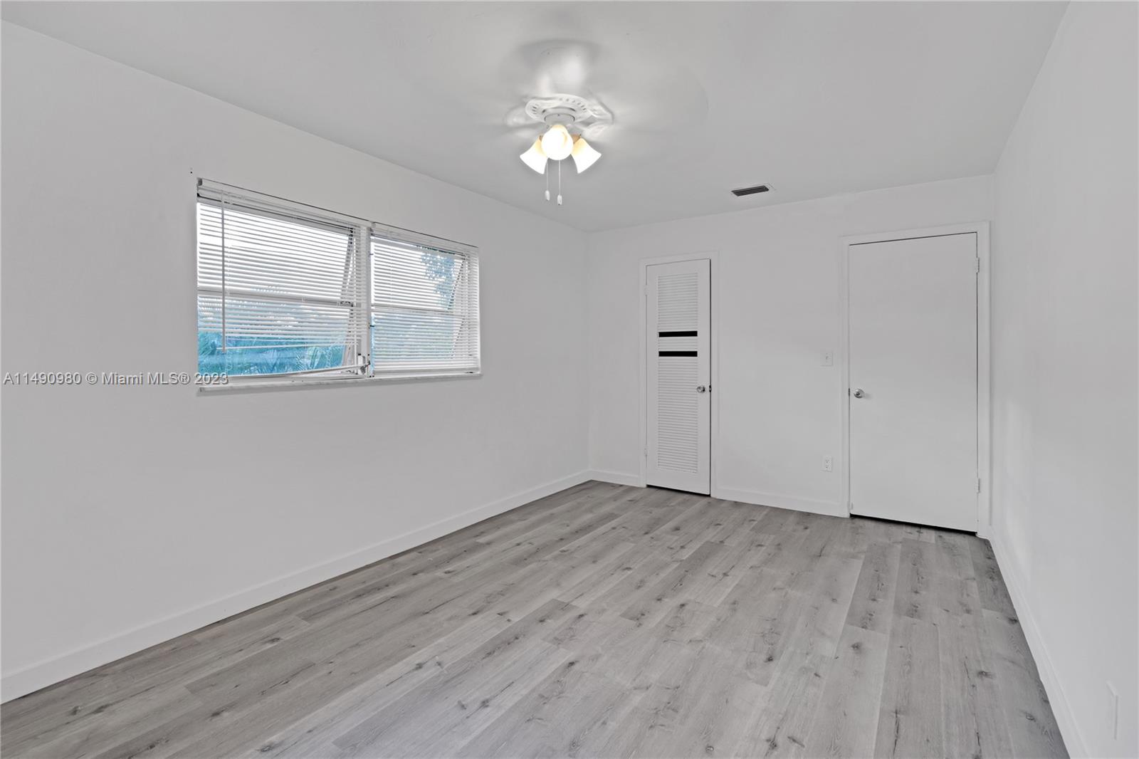 2850 SW 18th St # 2 Unit: 1-2