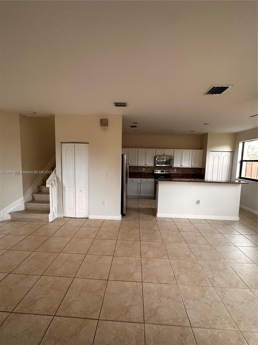 11303 SW 239th St # 0