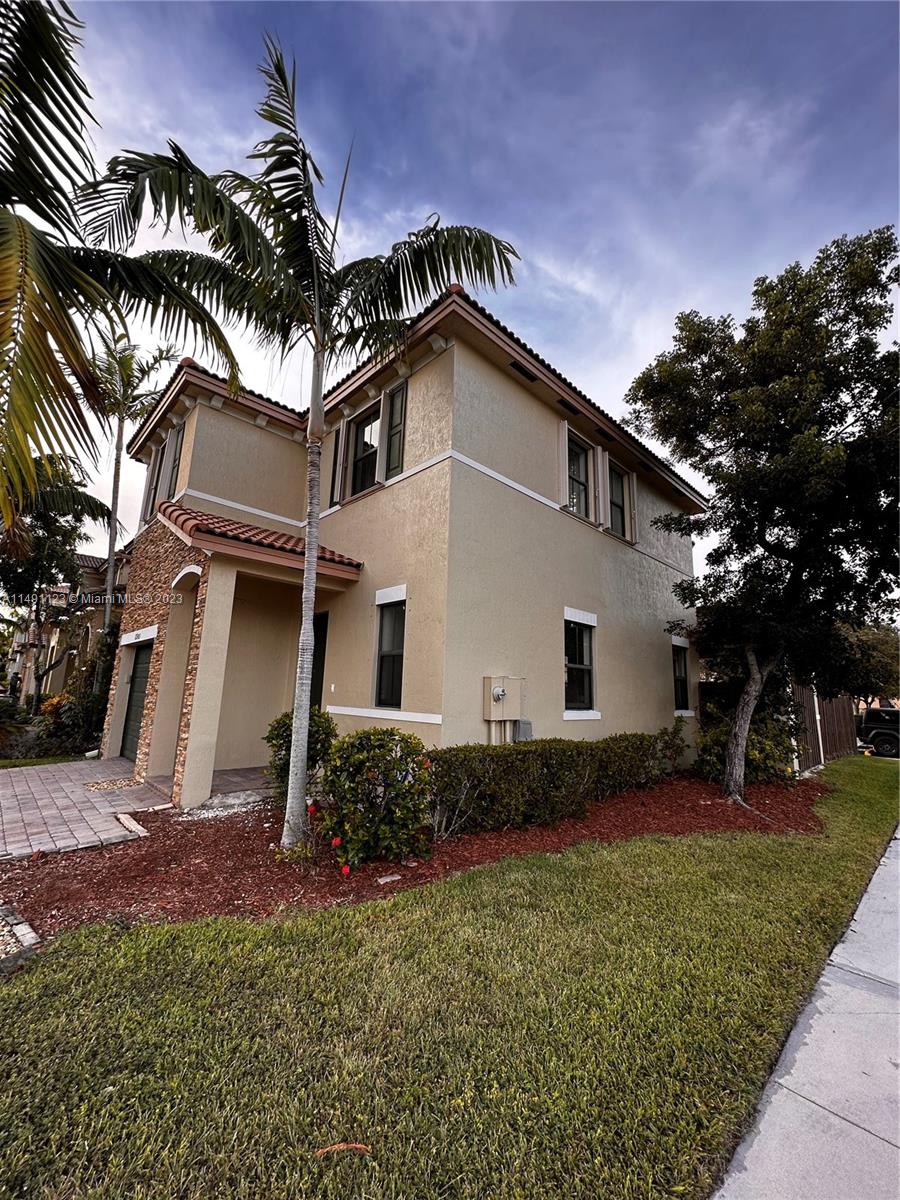 11303 SW 239th St # 0