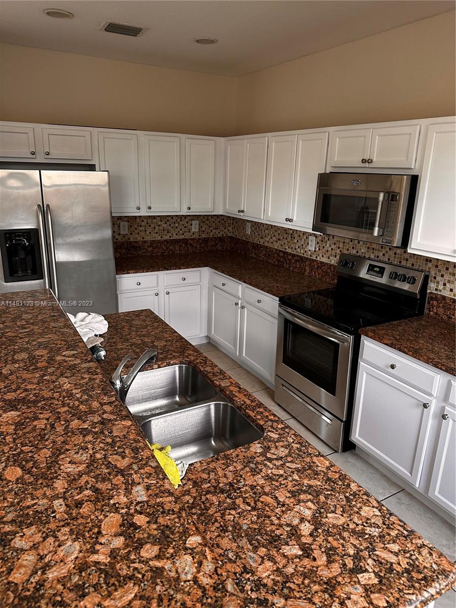 11303 SW 239th St # 0