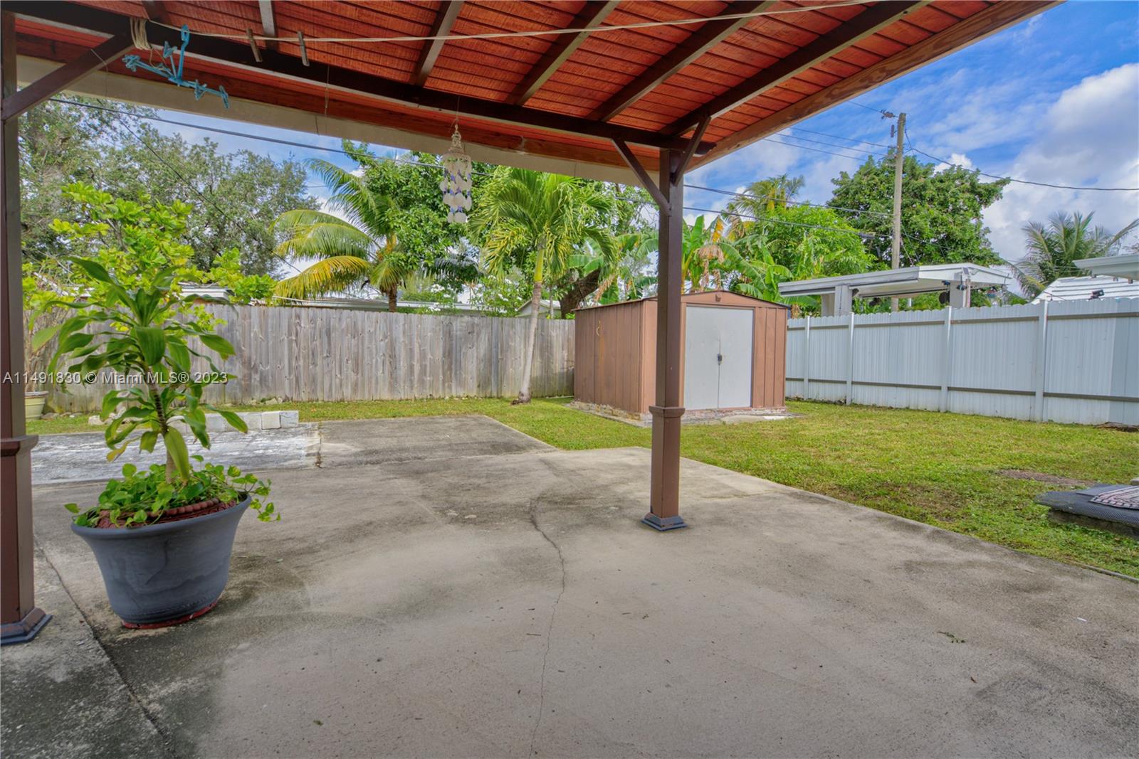 1661 NW 111th St