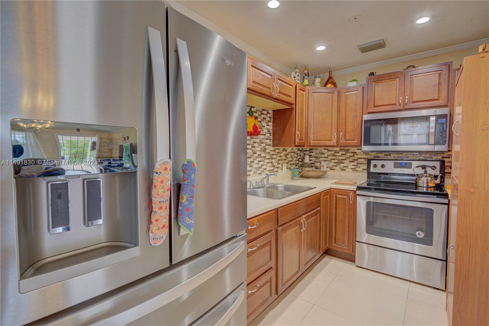 1661 NW 111th St