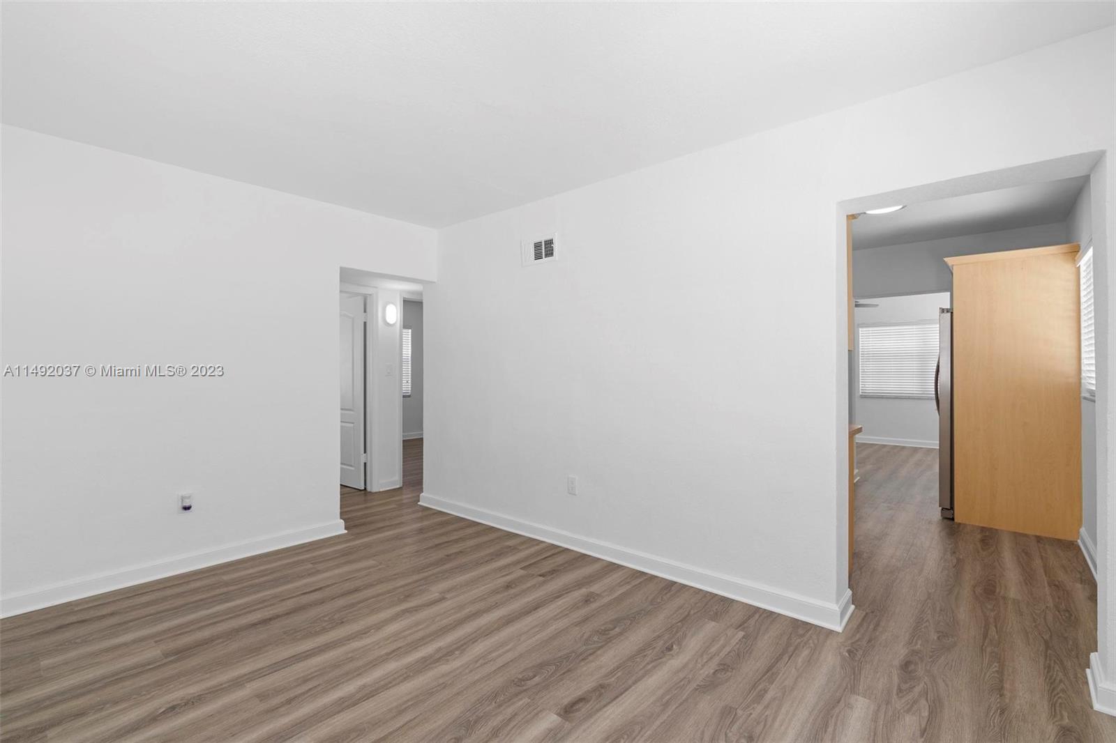 620 E 42nd St