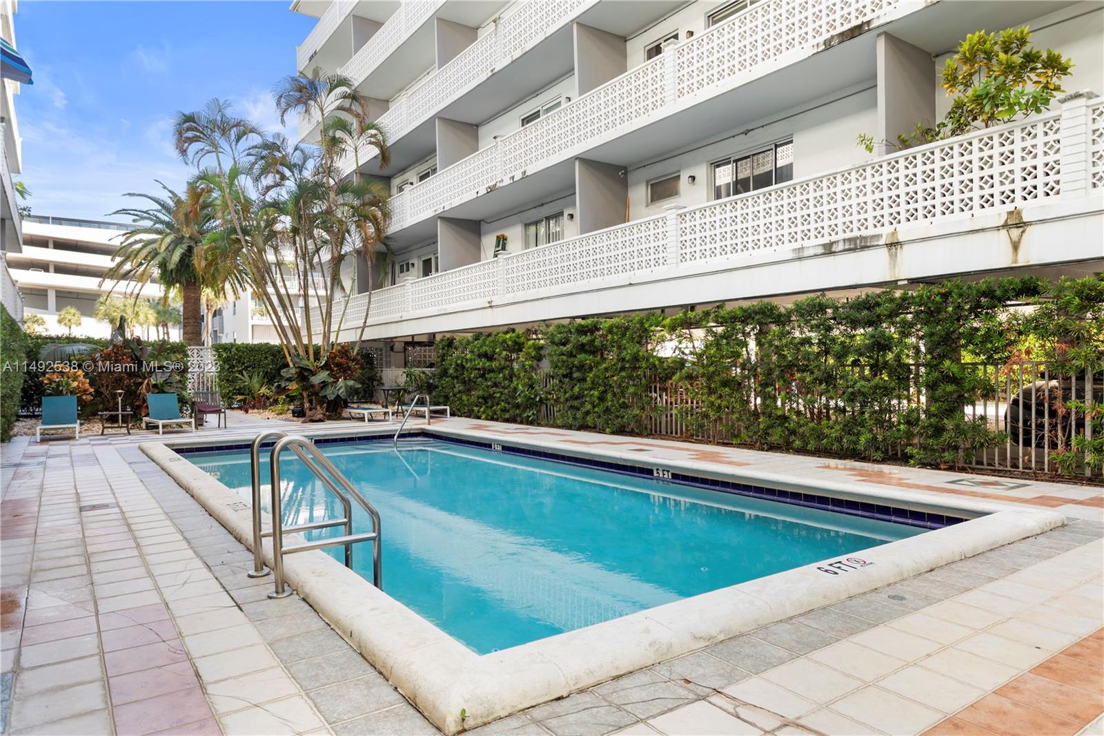 1614 West Ave Unit: 204