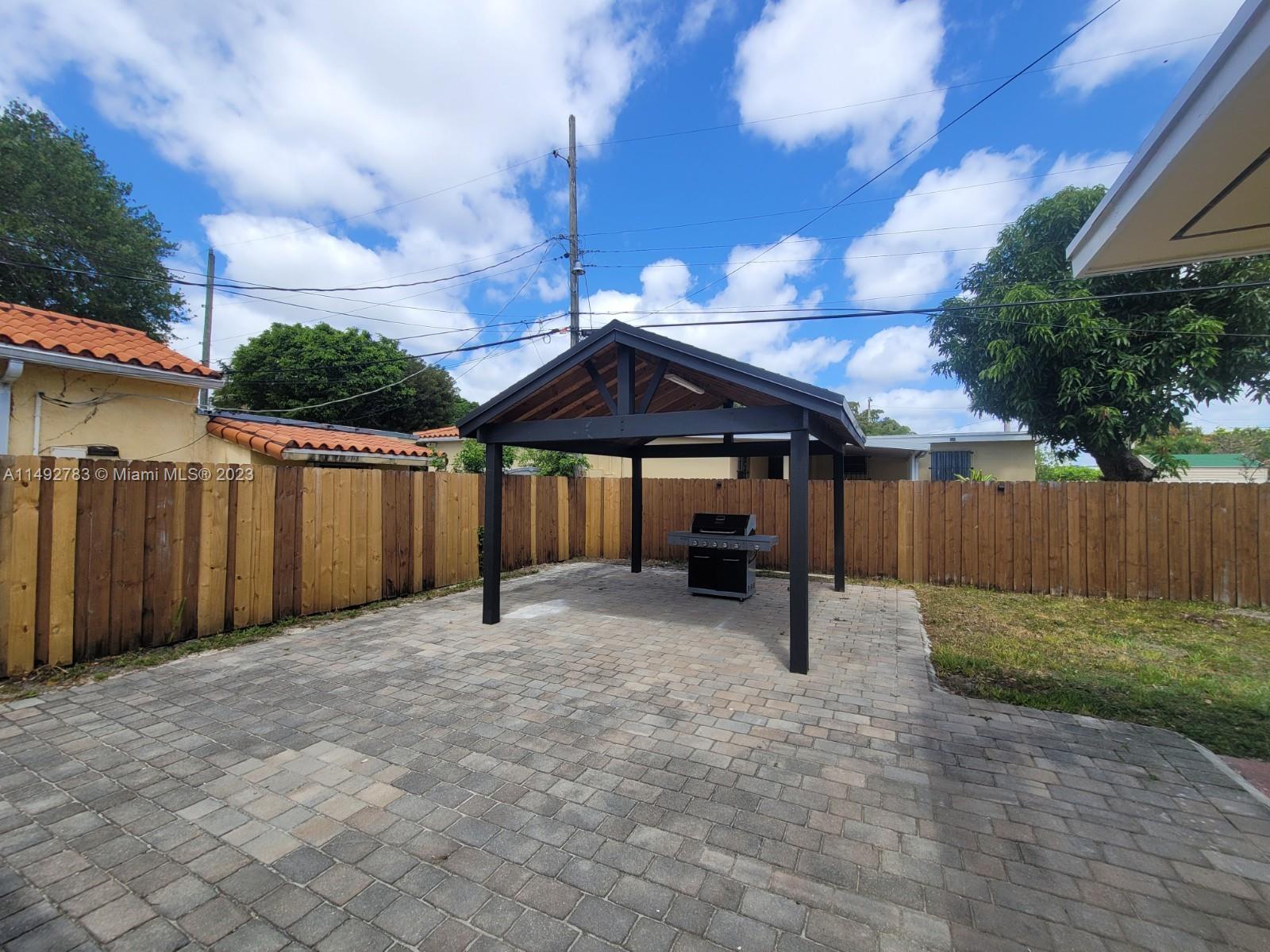 3575 NW 14th St Unit: A