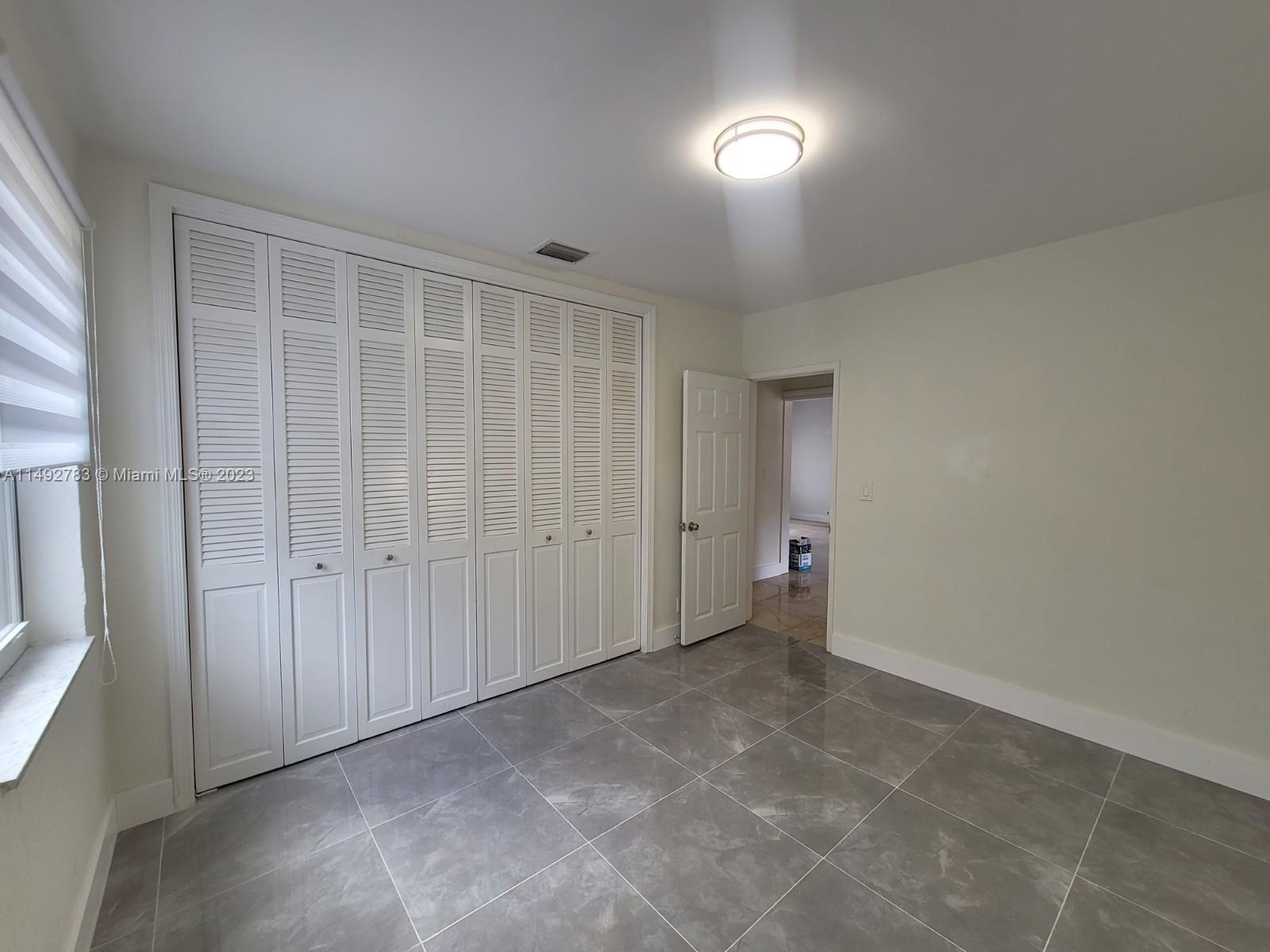 3575 NW 14th St Unit: A