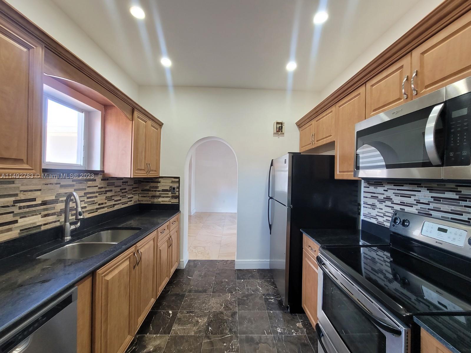 3575 NW 14th St Unit: A
