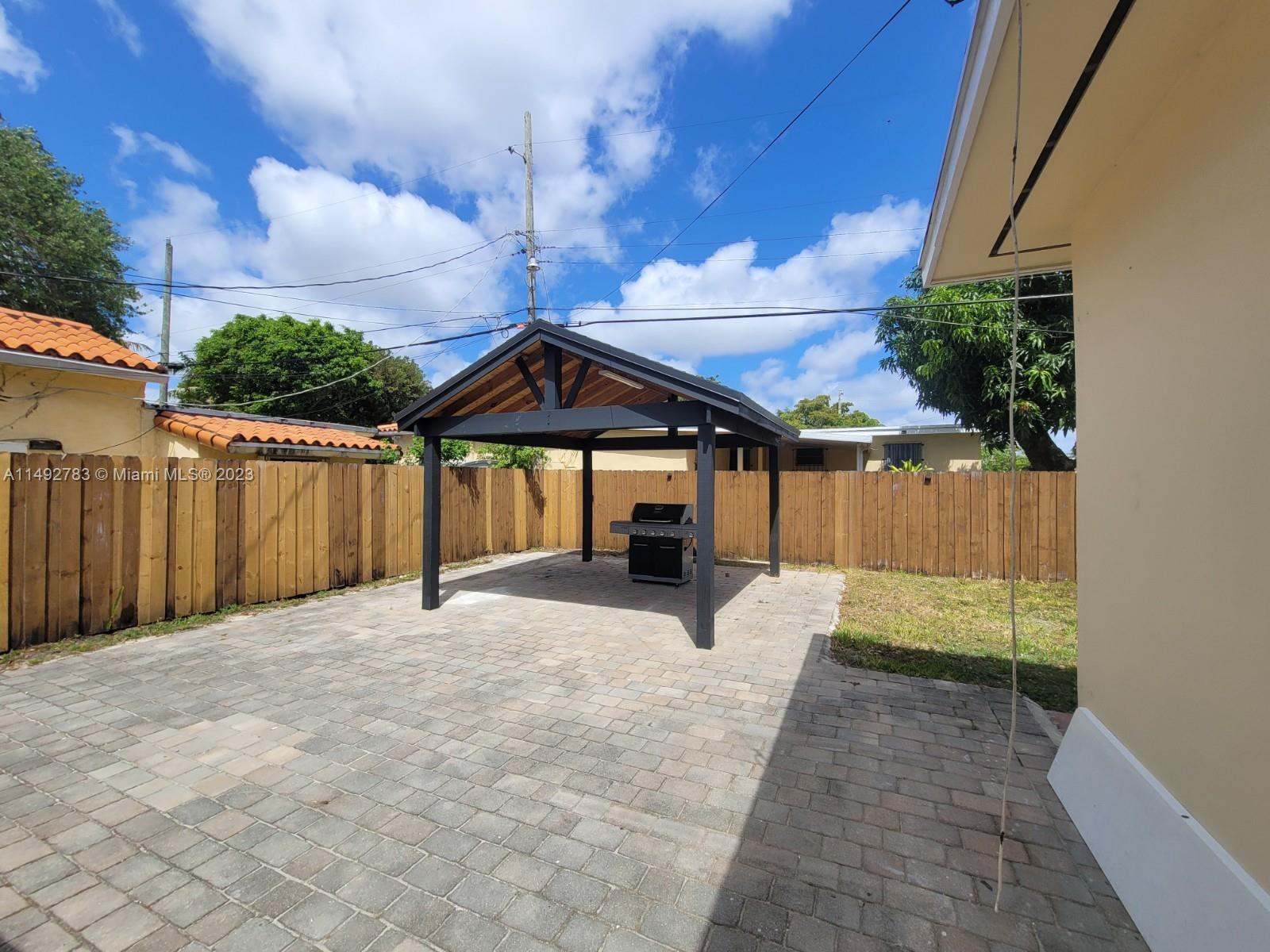 3575 NW 14th St Unit: A