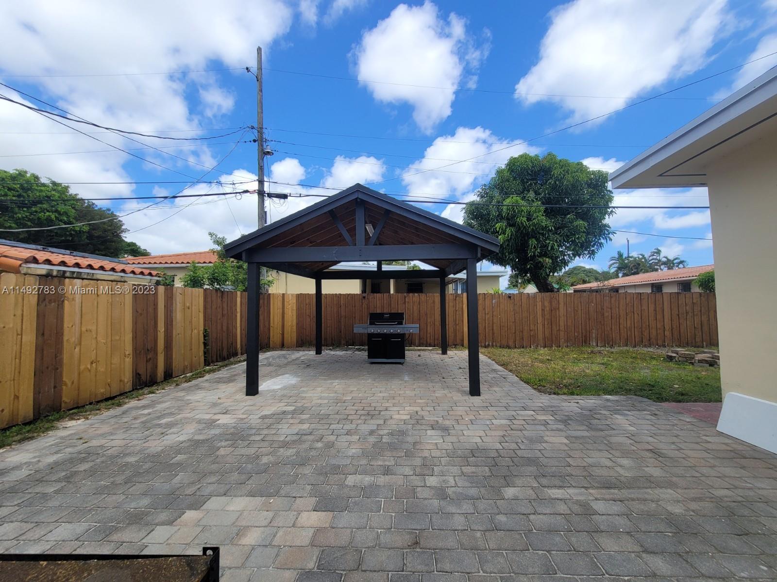 3575 NW 14th St Unit: A