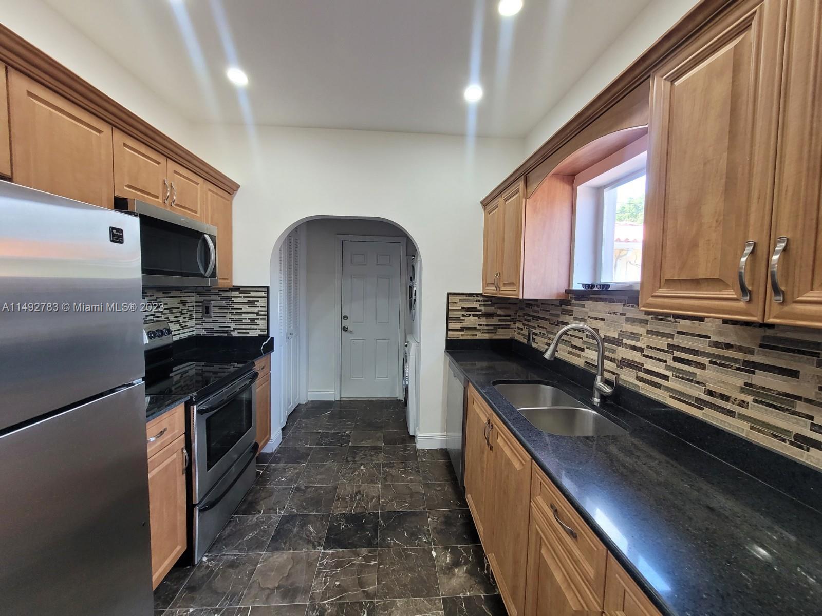 3575 NW 14th St Unit: A