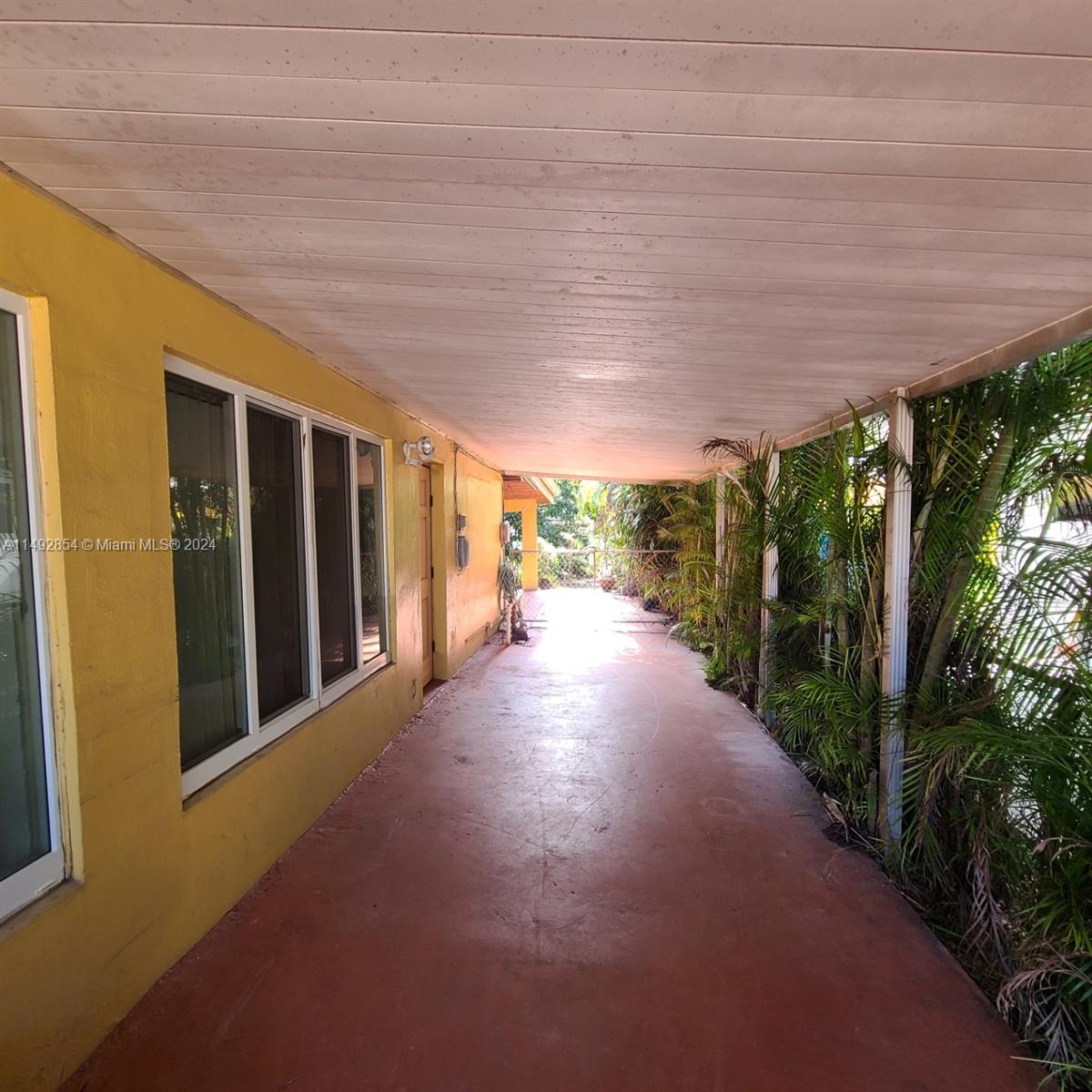 7748 SW 35th Ter