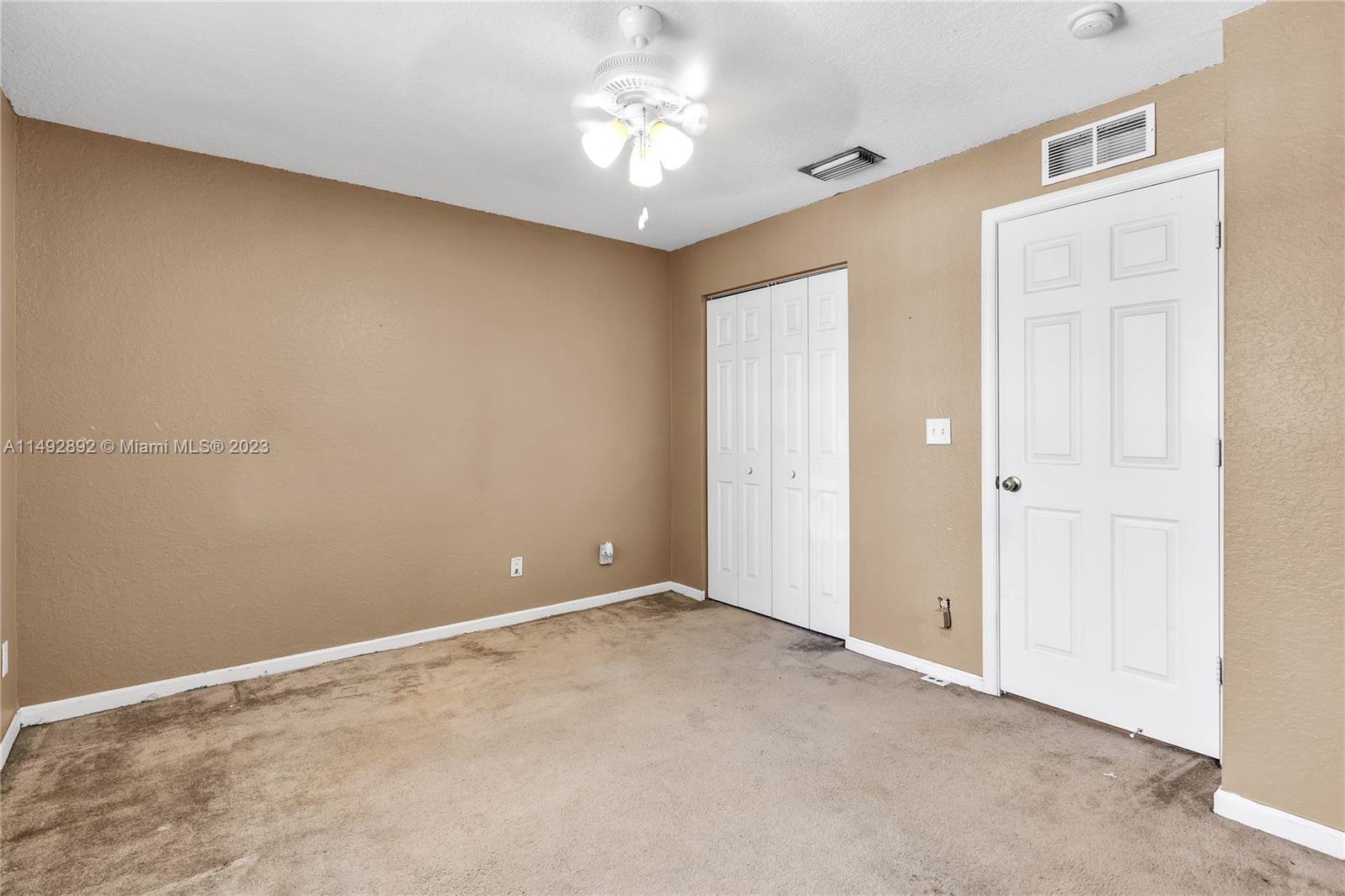 6836 Sienna Club Dr