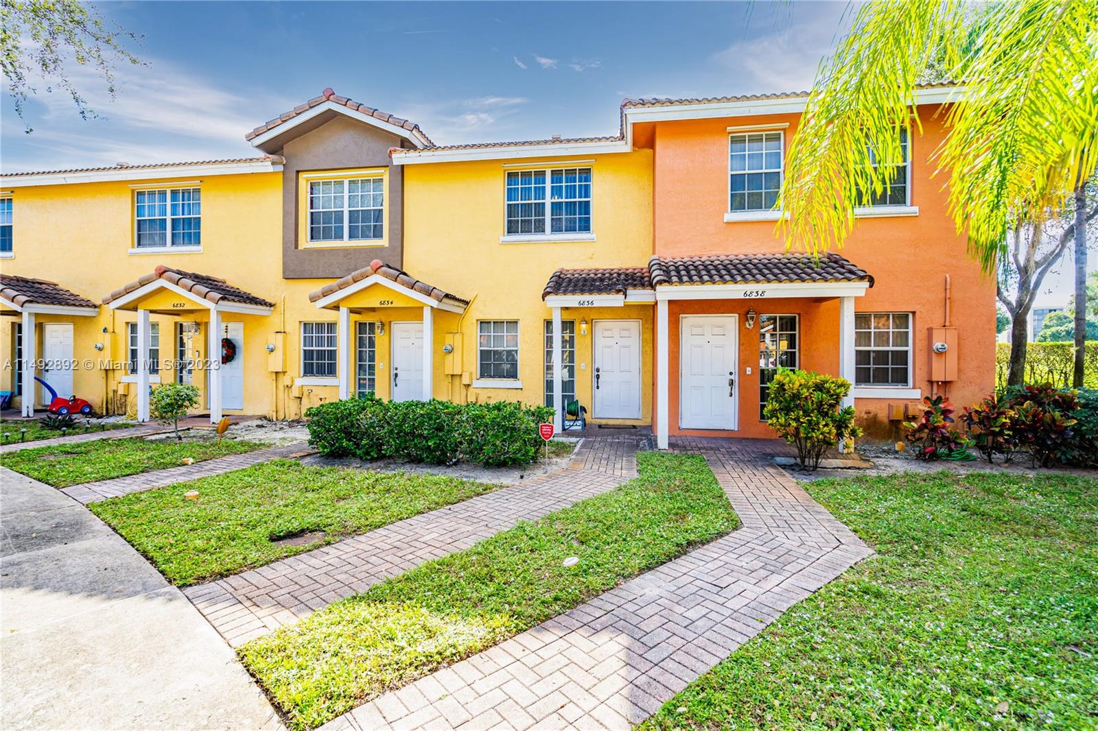 6836 Sienna Club Dr