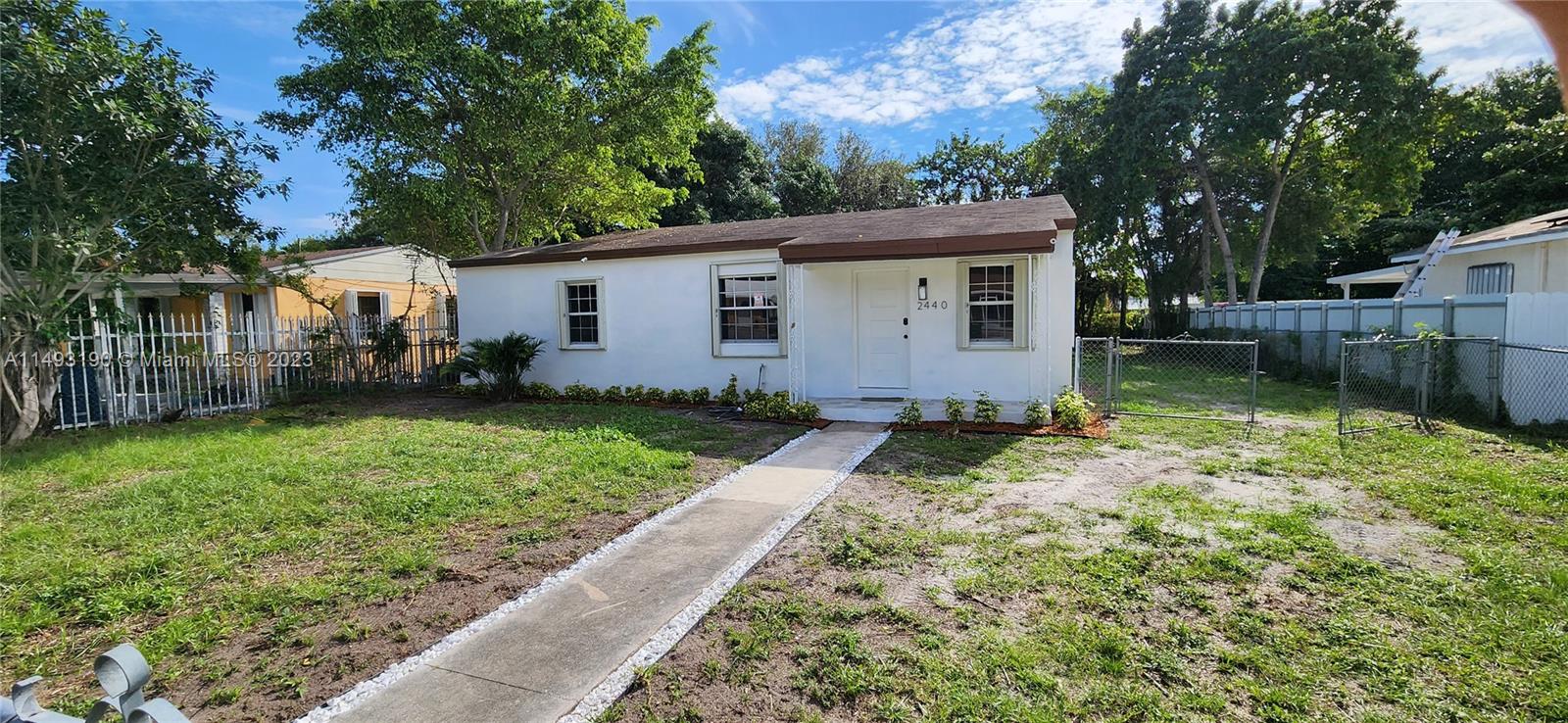 2440 NW 59th St