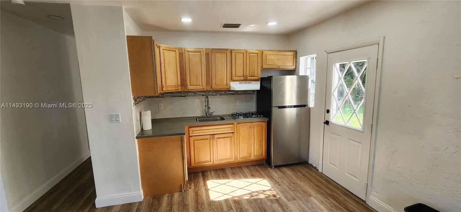 2440 NW 59th St