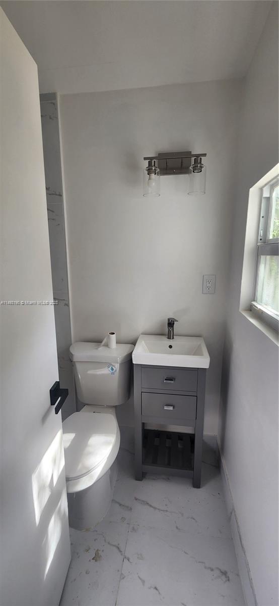 2440 NW 59th St