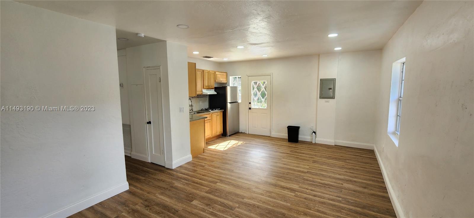 2440 NW 59th St
